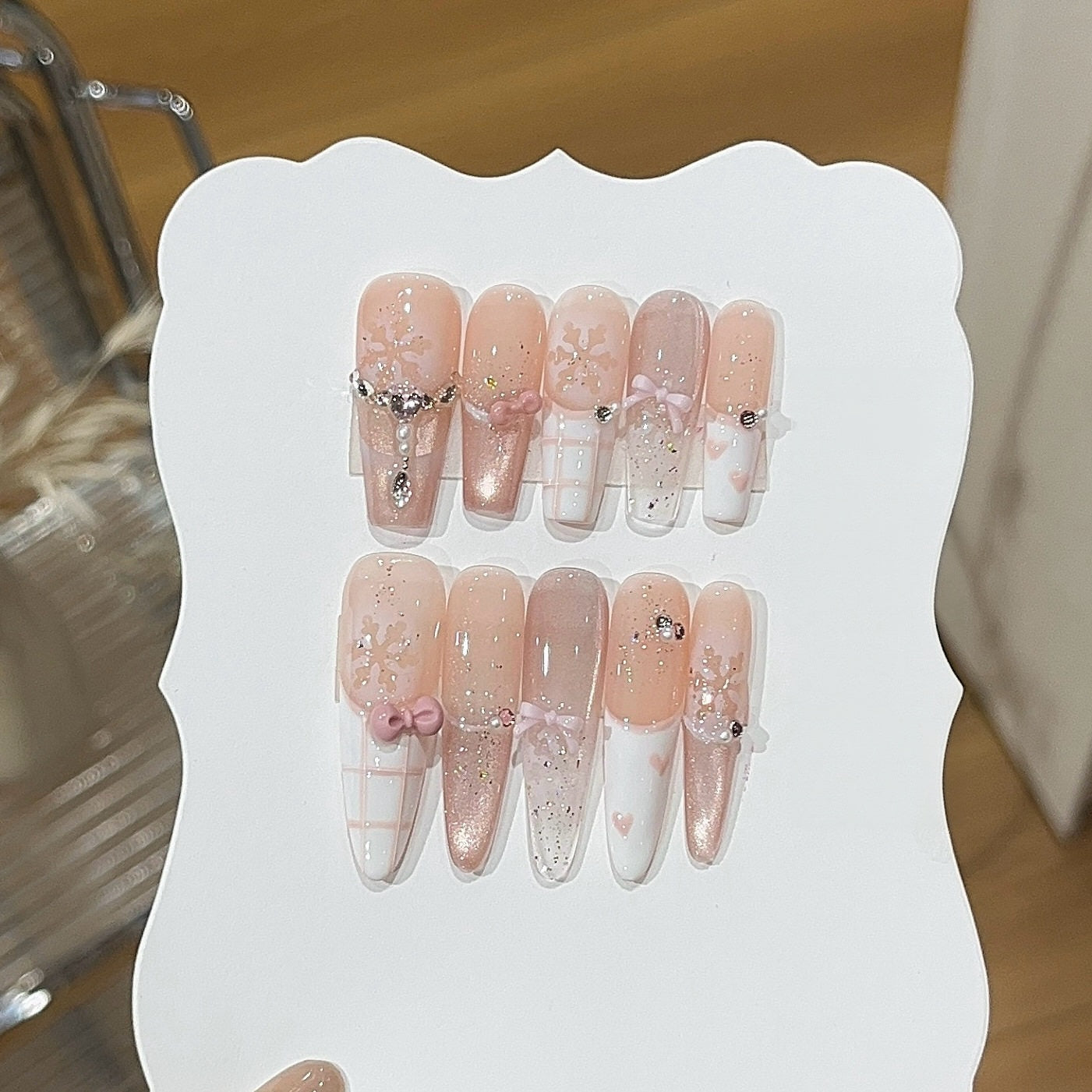 White Peach Canelé | Pink Cat-Eye Plaid French Press-On Nails