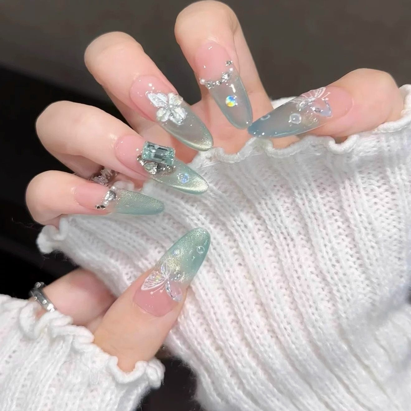 Nanyang Dream | Mint Green Cat-Eye Press-On Nails