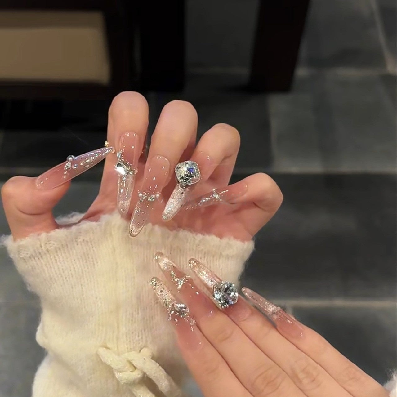 Icy Berry | Peach Cat-Eye Press-On Nails
