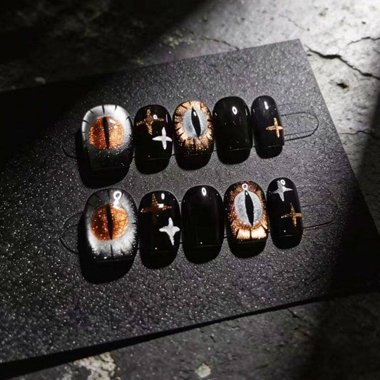 Dark Cat-Eye Star Press-On Nails — Handmade Black Grunge Short Round Fake Nails