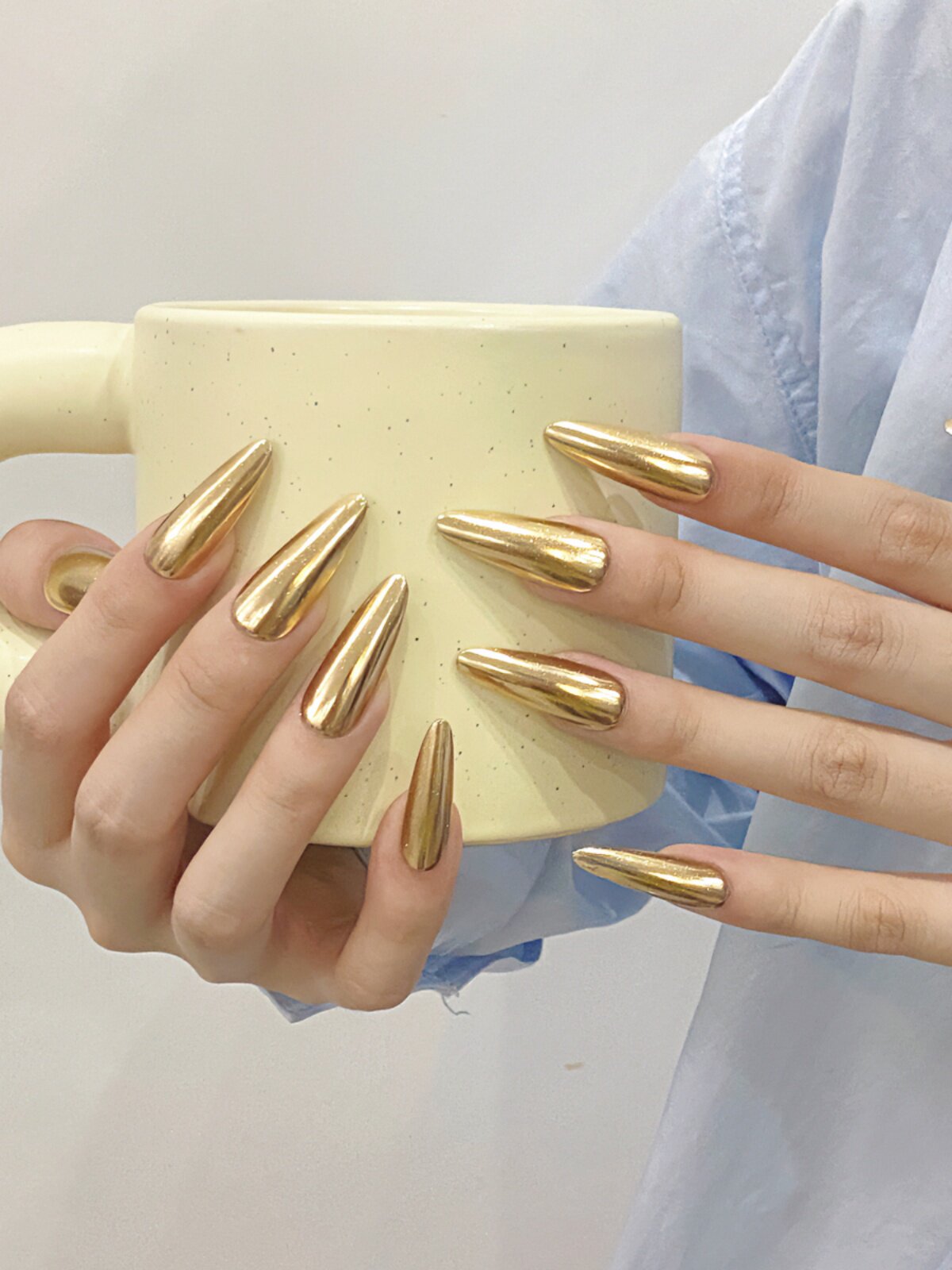 Golden Mirage Champagne-Gold Mirror-Chrome Almond Press-On Nails
