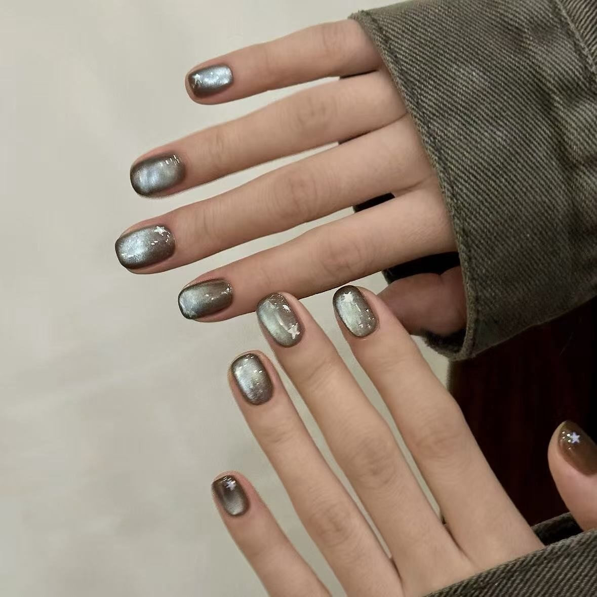Midnight Stardust Black Cat-Eye Press-On Nails — Silver Star Short Nails (3 Shapes)