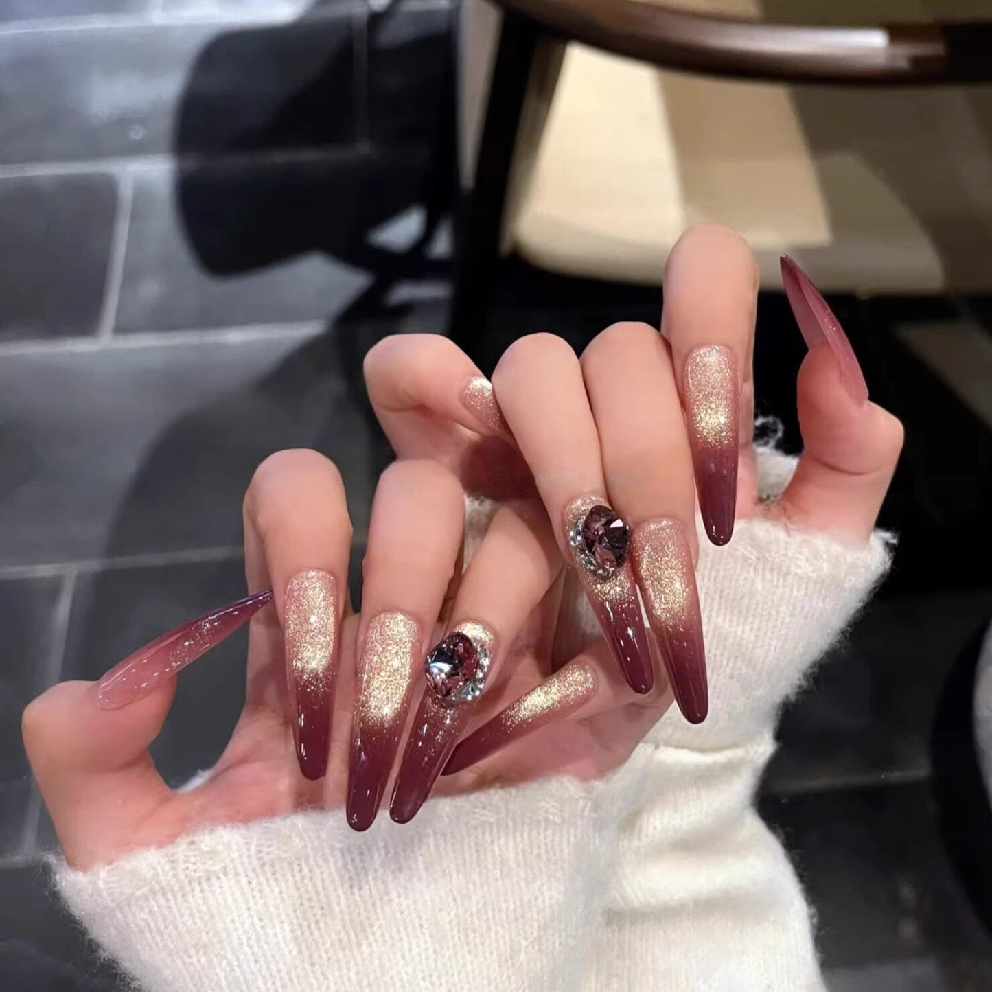Sunset Island | Gradient Red Cat-Eye French Press-On Nails