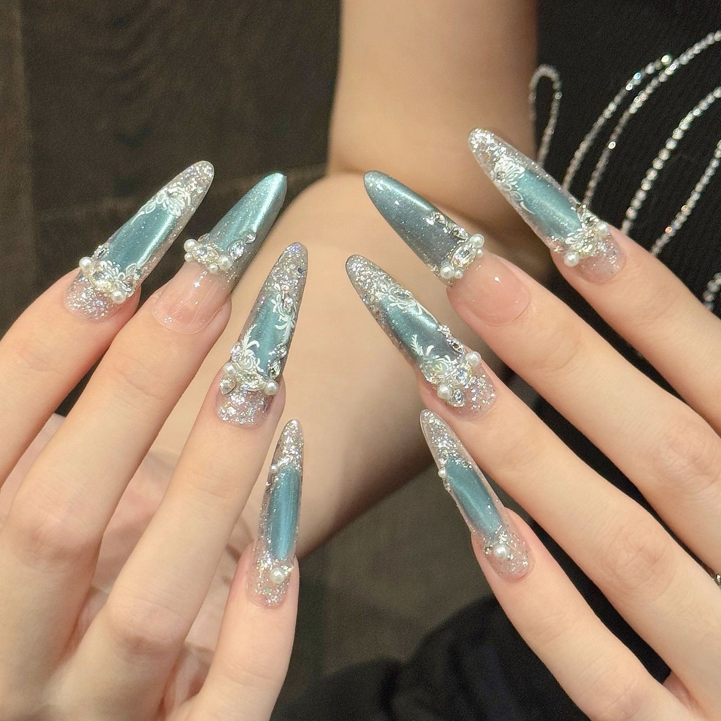 Sayram Lake Icy Blue Cat-Eye Pearl Press-On Nails — Crystal Glow