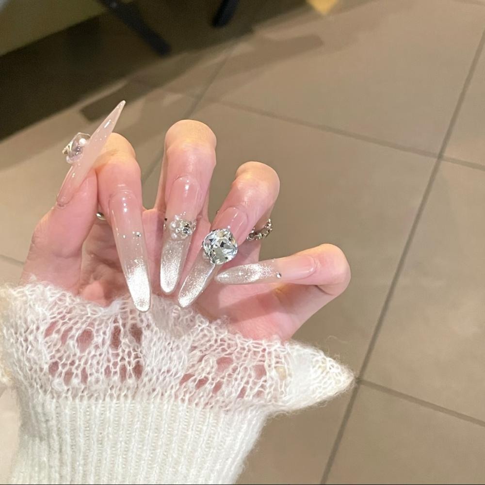 White Chocolate Moonlight | Cat-Eye Press-On Nails