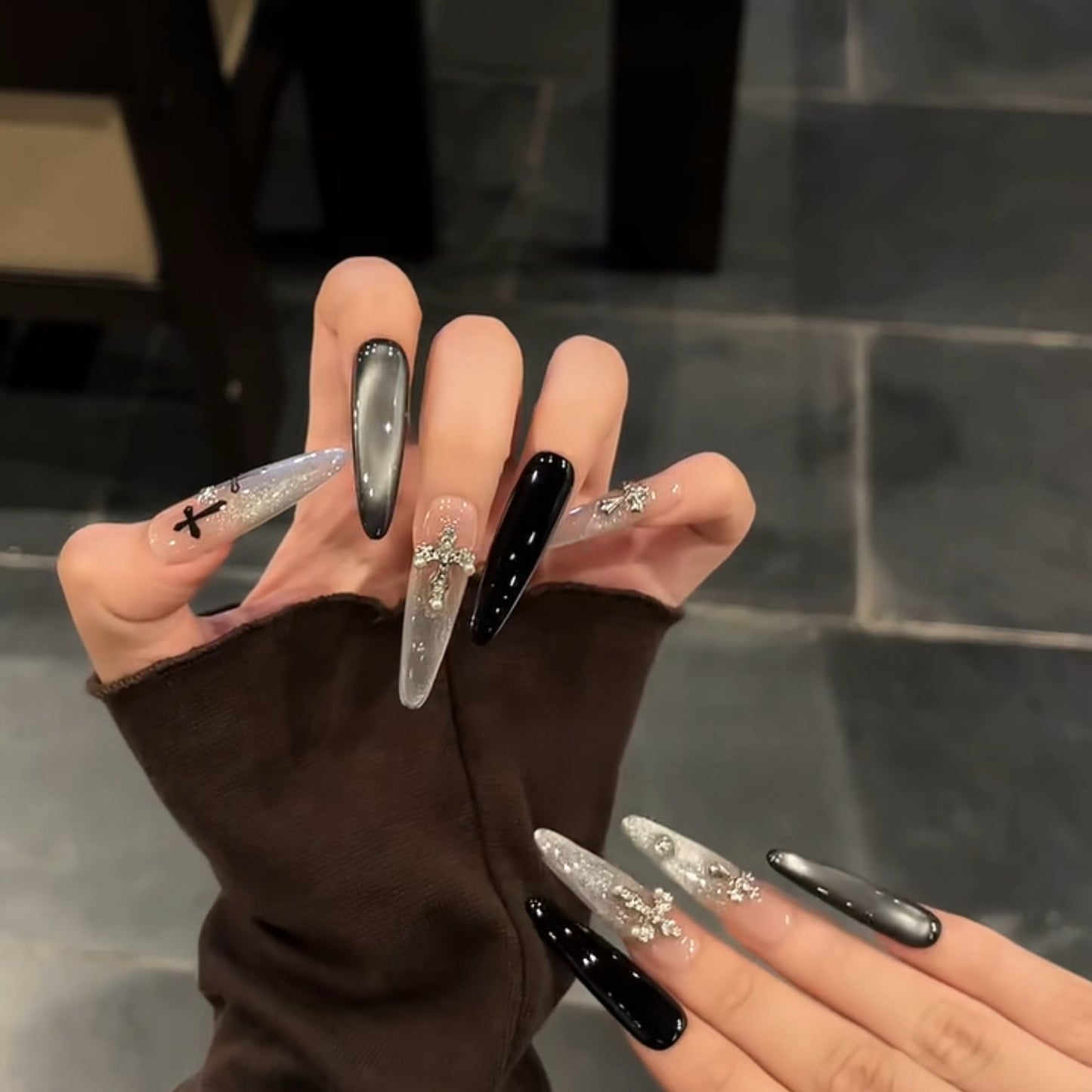 Midnight Edge | Cat-Eye Press-On Nails with Metal Crosses