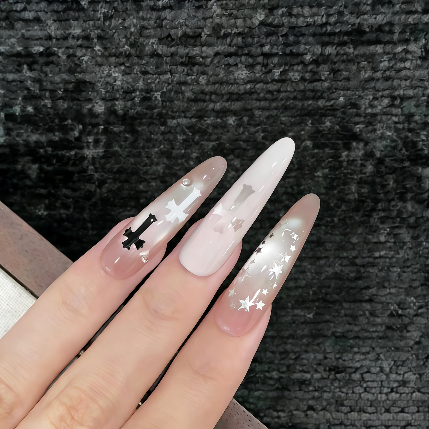 Glass Bead Cat-Eye Press-On Nails — Cross Charm Sweet Edgy Medium-Long Set