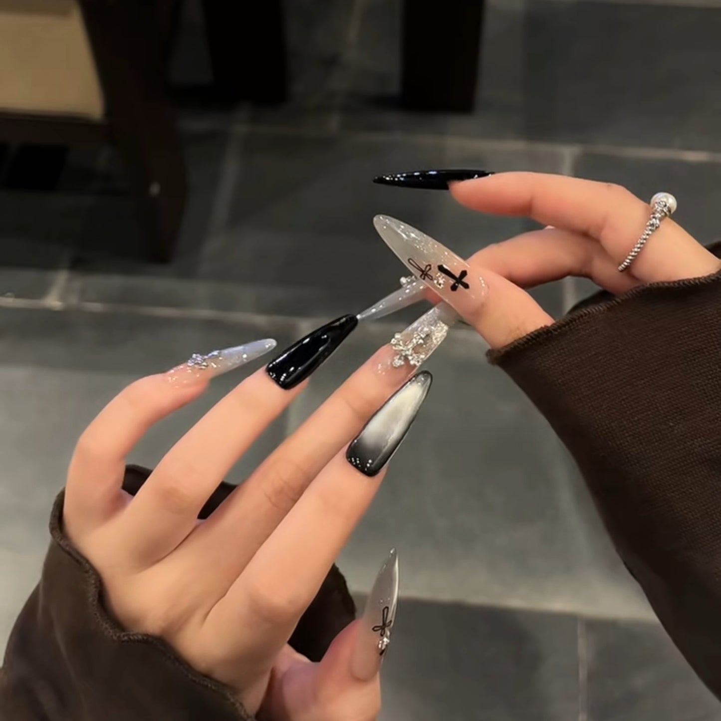 Midnight Edge | Cat-Eye Press-On Nails with Metal Crosses