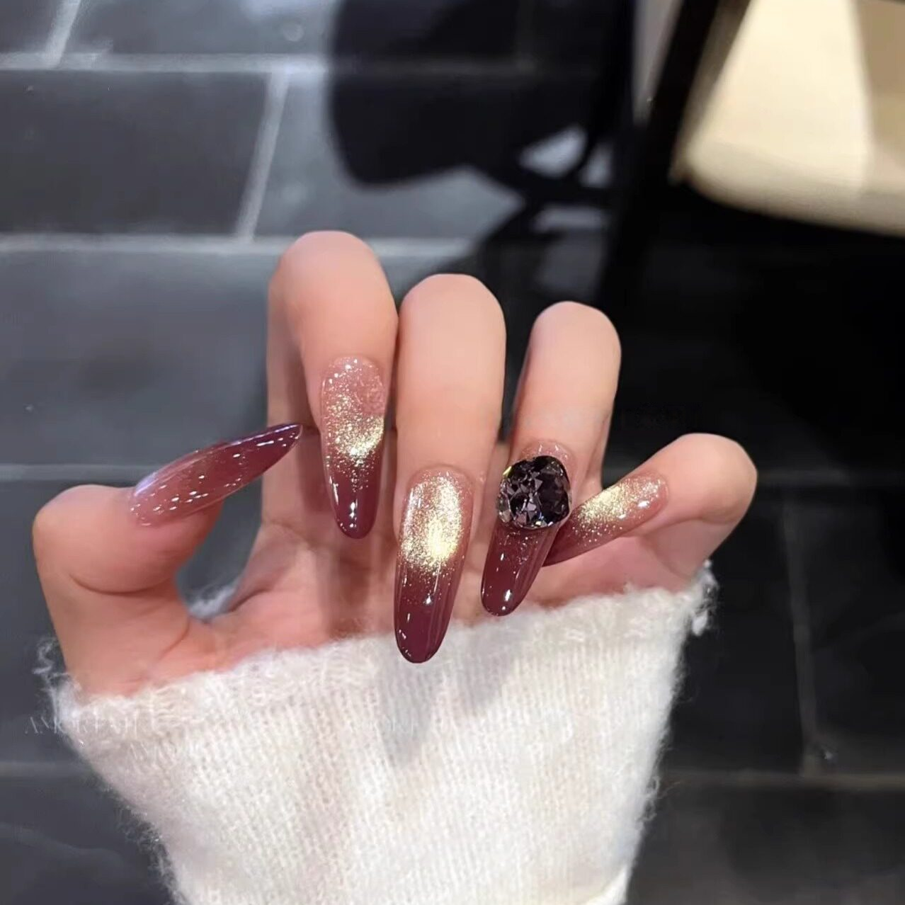 Sunset Island | Gradient Red Cat-Eye French Press-On Nails