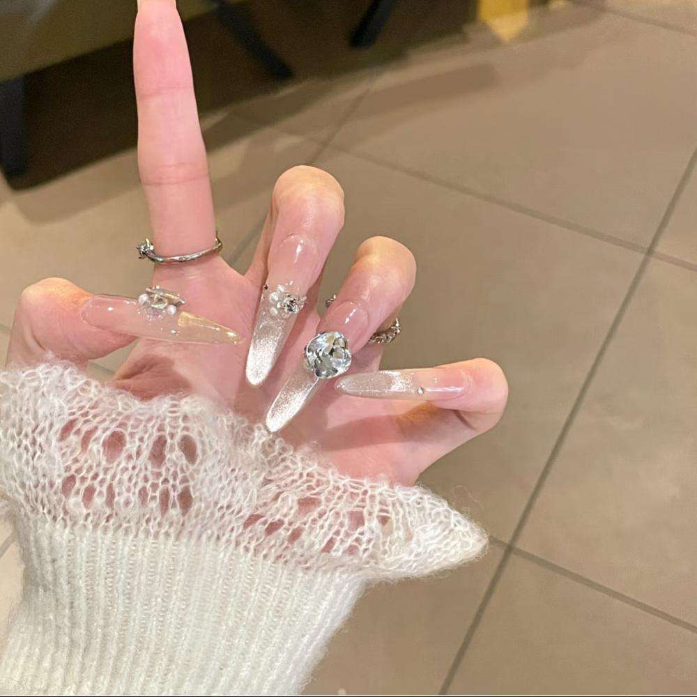 White Chocolate Moonlight | Cat-Eye Press-On Nails