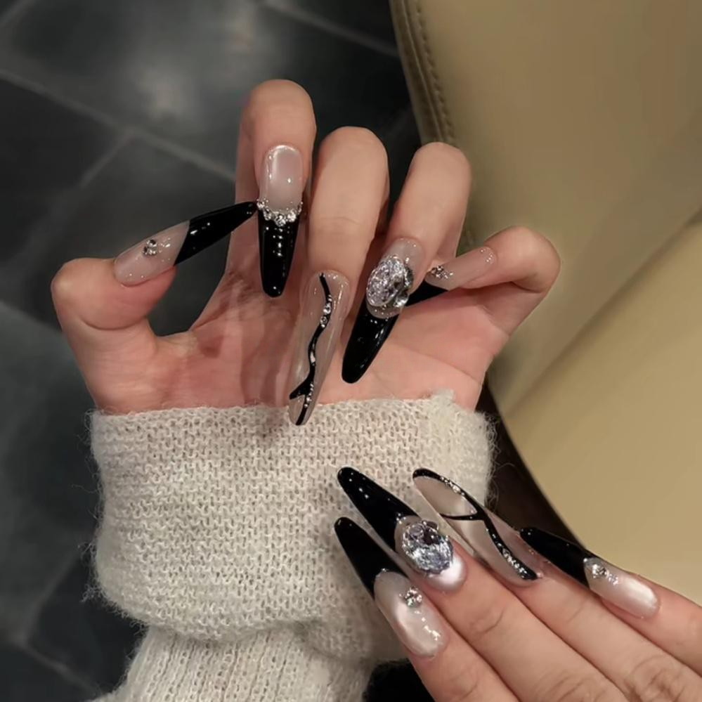 Midnight Star Zircon | Cat-Eye Press-On Nails