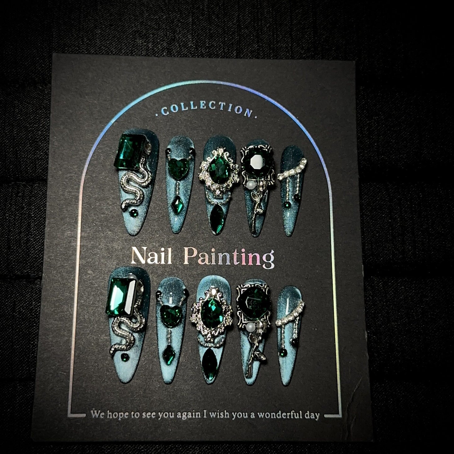 Medusa Green Press-On Nails — Emerald Cat-Eye Snake Chain Long Stiletto Fake Nails