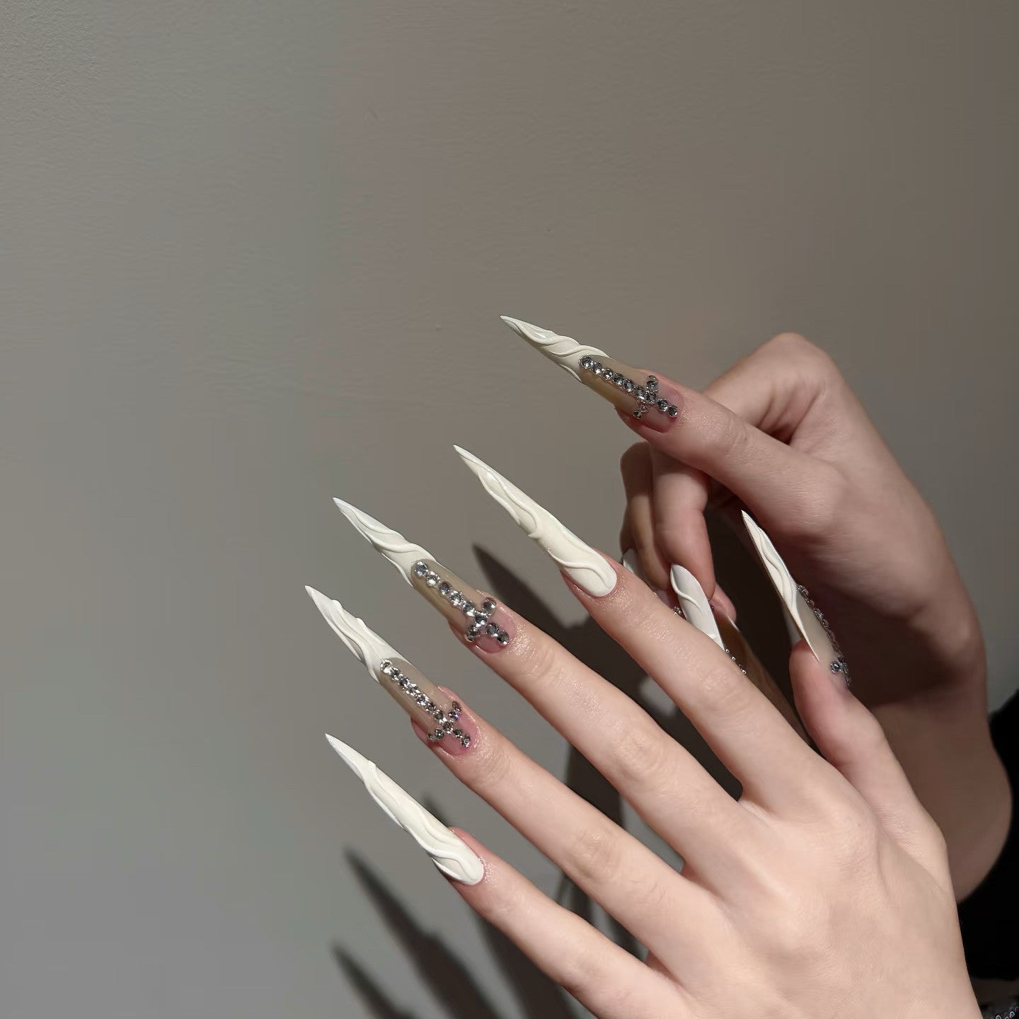Custom Handmade Extra-Long Stiletto Press-On Nails - Wavy Cross Rhinestone False Nails (5.4cm)
