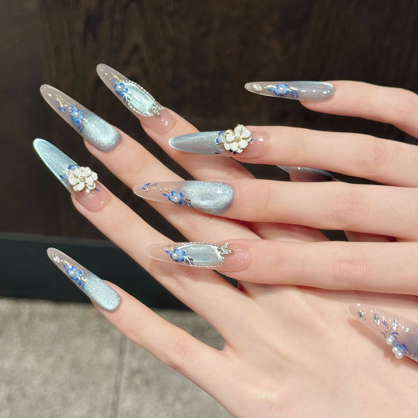 White Porcelain Blue Floral | Gilded Press-On Nails
