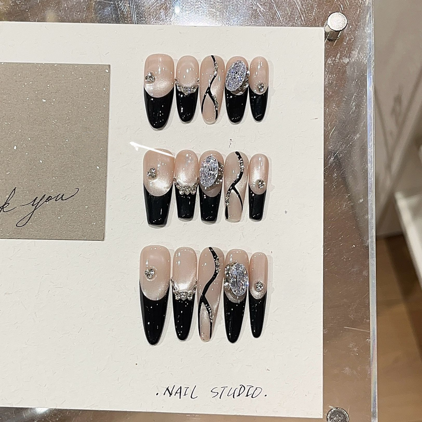 Midnight Star Zircon | Cat-Eye Press-On Nails