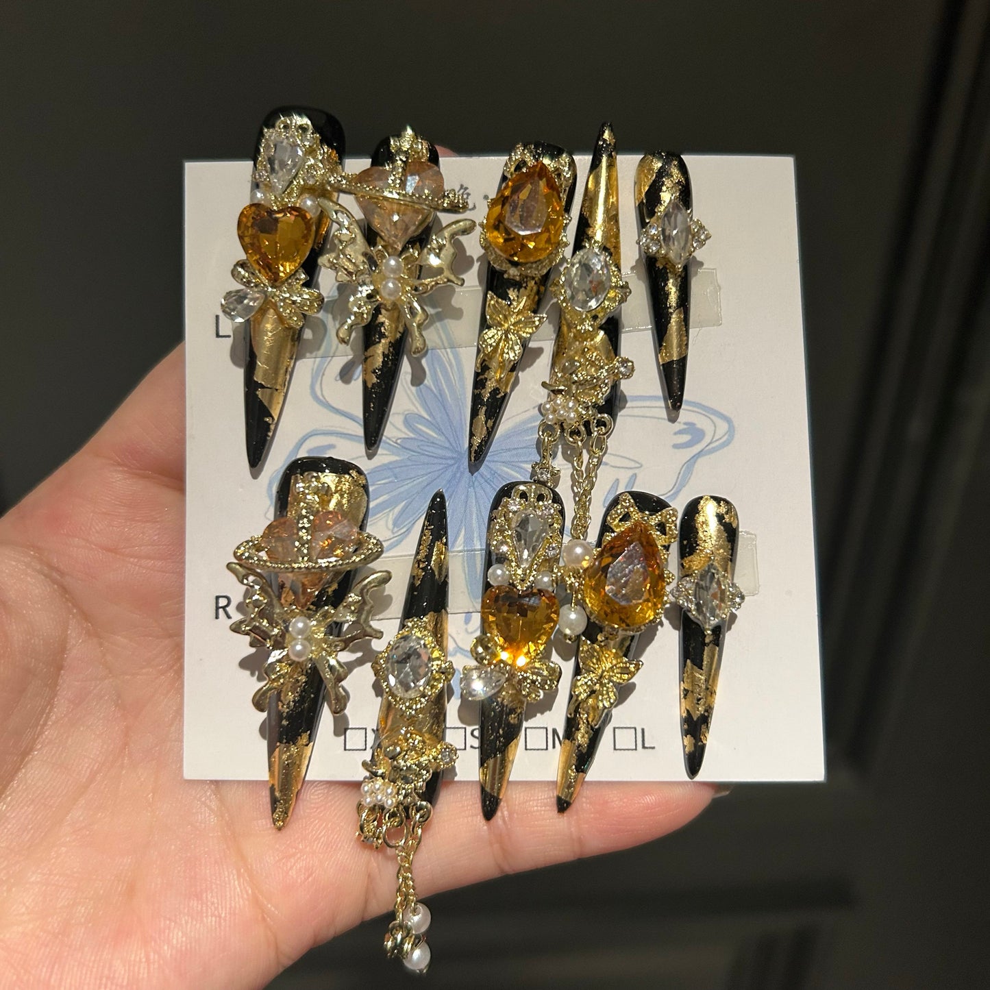 Gold Luxury Extra-Long Press-On Nails — Handmade Glam Stiletto Fake Nails (5cm, Reusable)