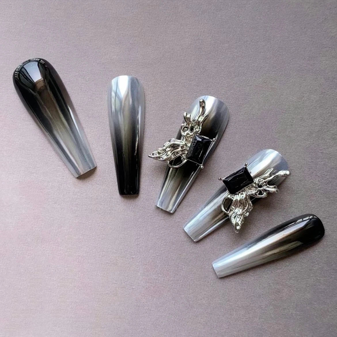 Forbidden Love | Silver-Black Press-On Nails