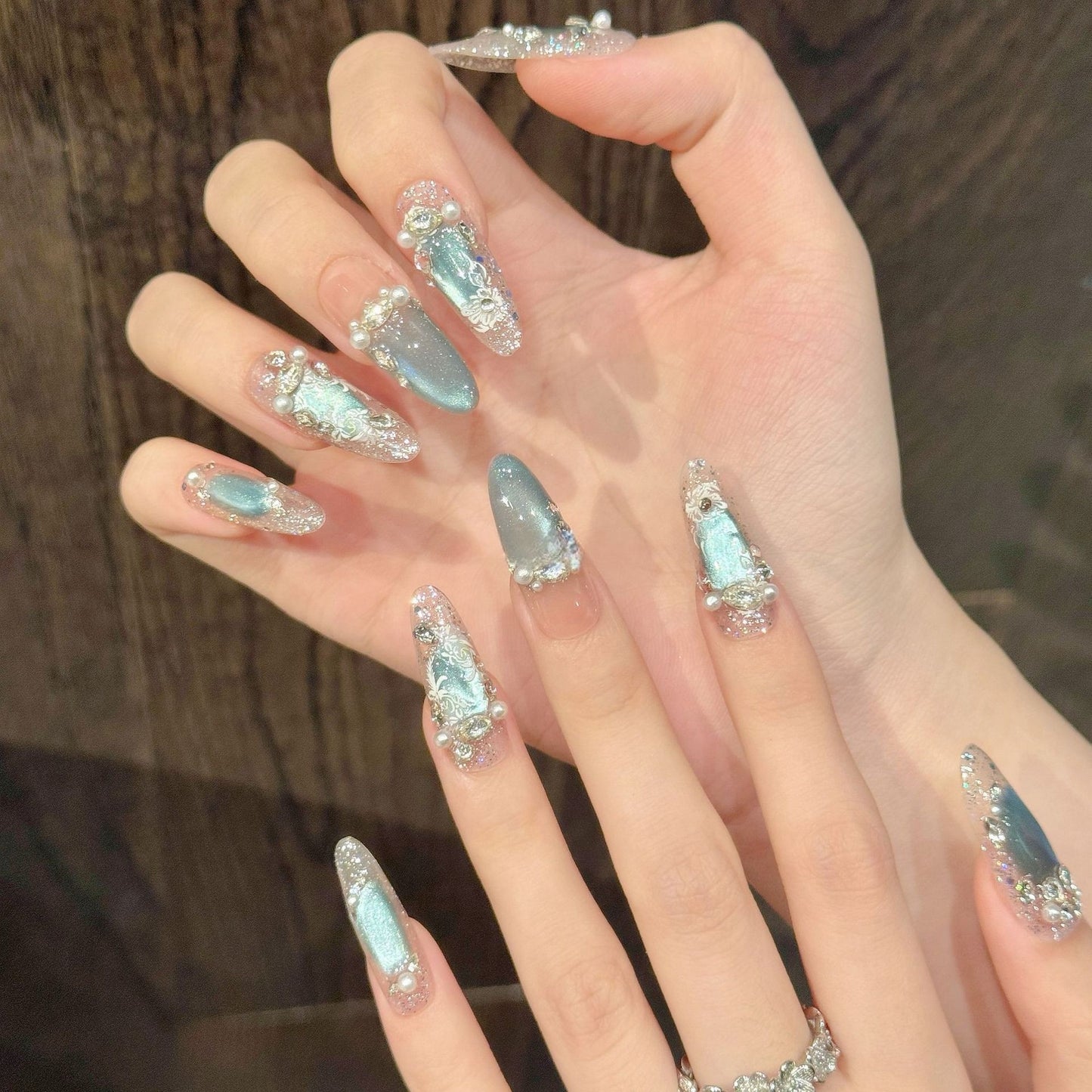 Sayram Lake Icy Blue Cat-Eye Pearl Press-On Nails — Crystal Glow