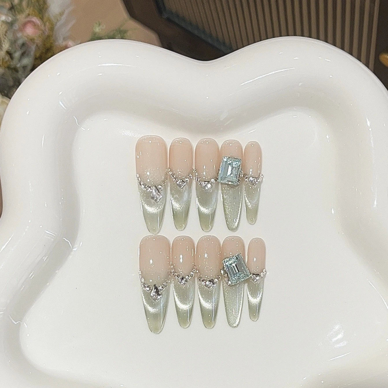 Green Grape Slush | Cat-Eye Press-On Nails